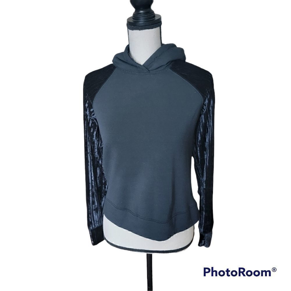 CALIA By Carrie Underwood Black Effortless Hoodie. Size XS.